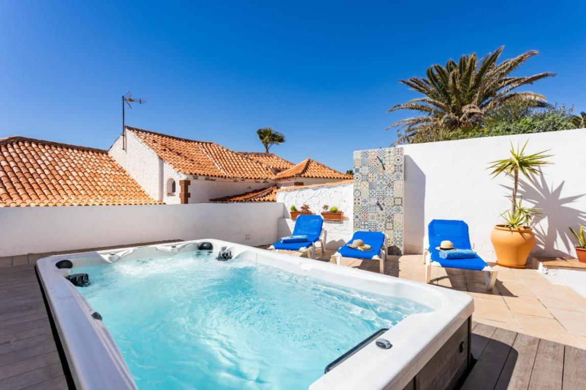 Casa Naranja - Heated Pool - Bbq - Terrace - Free Wifi - Child & Pet-Friendly - 3 Bedrooms - 6 People Poris de Abona Luaran gambar