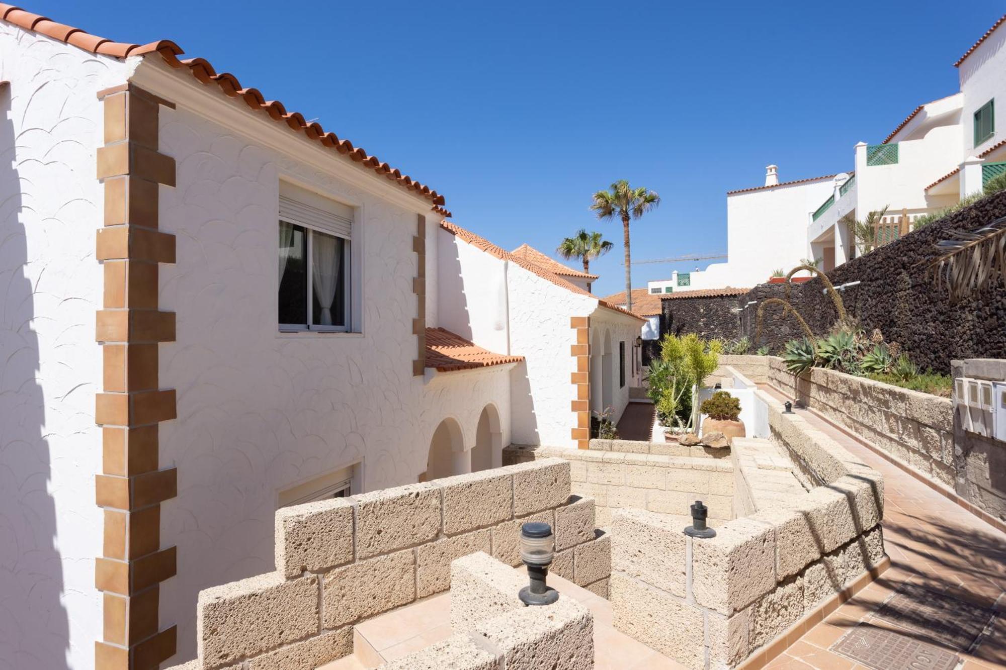 Casa Naranja - Heated Pool - Bbq - Terrace - Free Wifi - Child & Pet-Friendly - 3 Bedrooms - 6 People Poris de Abona Luaran gambar