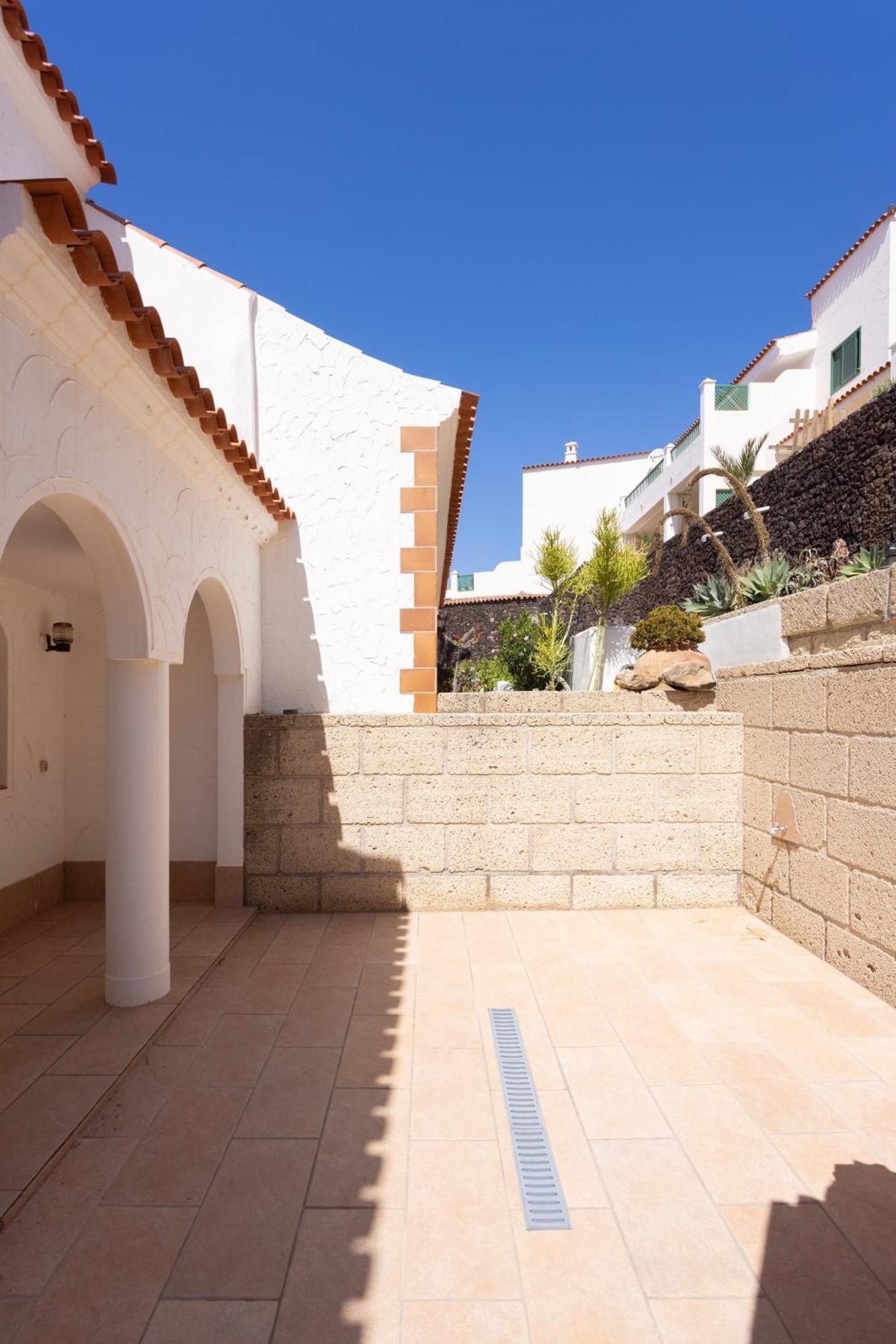 Casa Naranja - Heated Pool - Bbq - Terrace - Free Wifi - Child & Pet-Friendly - 3 Bedrooms - 6 People Poris de Abona Luaran gambar