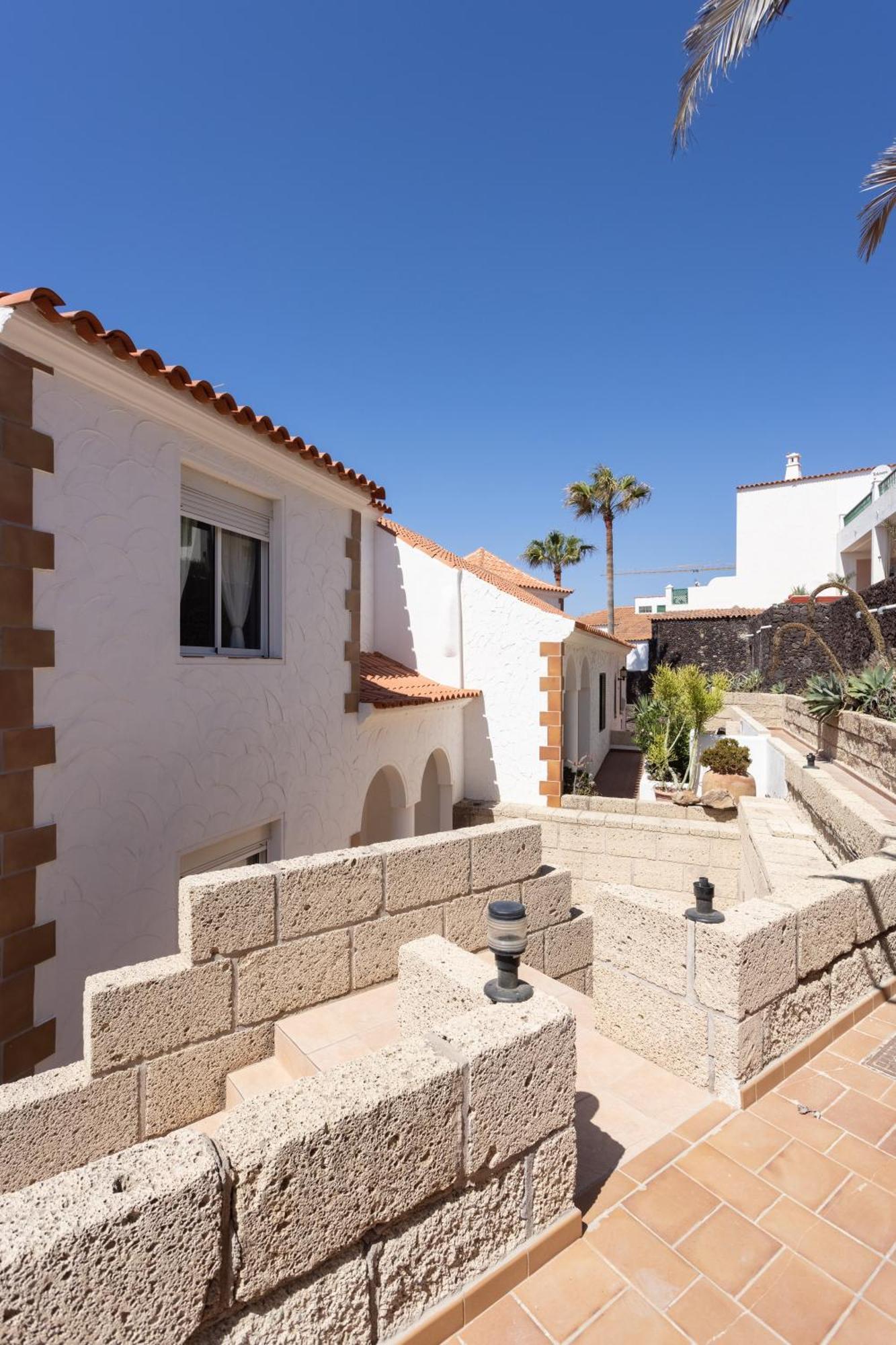Casa Naranja - Heated Pool - Bbq - Terrace - Free Wifi - Child & Pet-Friendly - 3 Bedrooms - 6 People Poris de Abona Luaran gambar