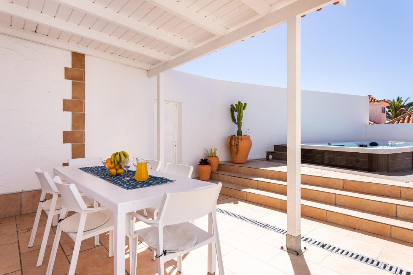 Casa Naranja - Heated Pool - Bbq - Terrace - Free Wifi - Child & Pet-Friendly - 3 Bedrooms - 6 People Poris de Abona Luaran gambar